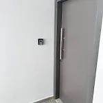 Near Finikoudes 1 Apartment Larnaca
