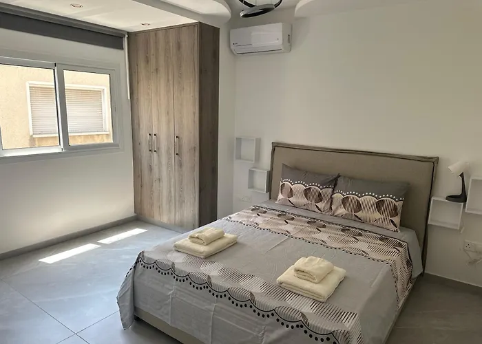 Near Finikoudes 1 Appartement