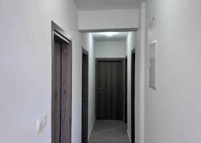 Near Finikoudes 1 Appartement *