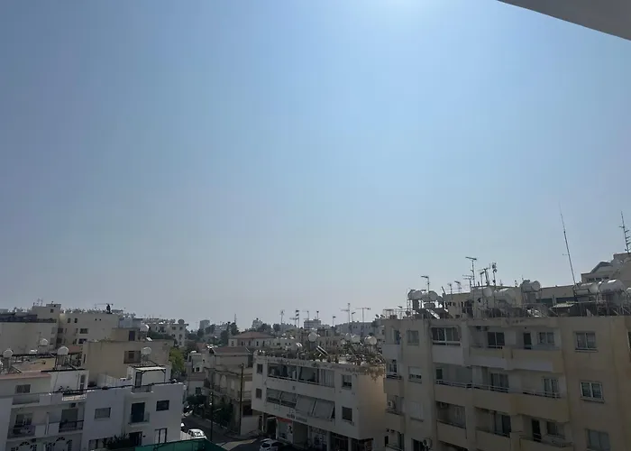 Appartamento Near Finikoudes 1 *