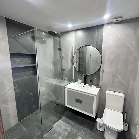 Apartament Near Finikoudes 1 *